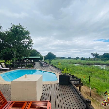 Sabie River Bush Lodge Хейзивью Экстерьер фото